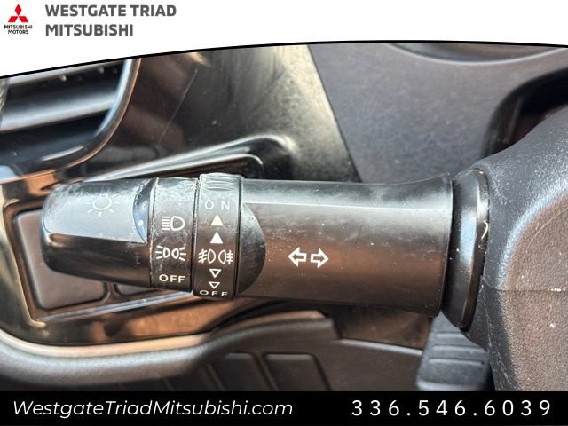 Used 2018 Mitsubishi Outlander LE AWD/4WD image 12