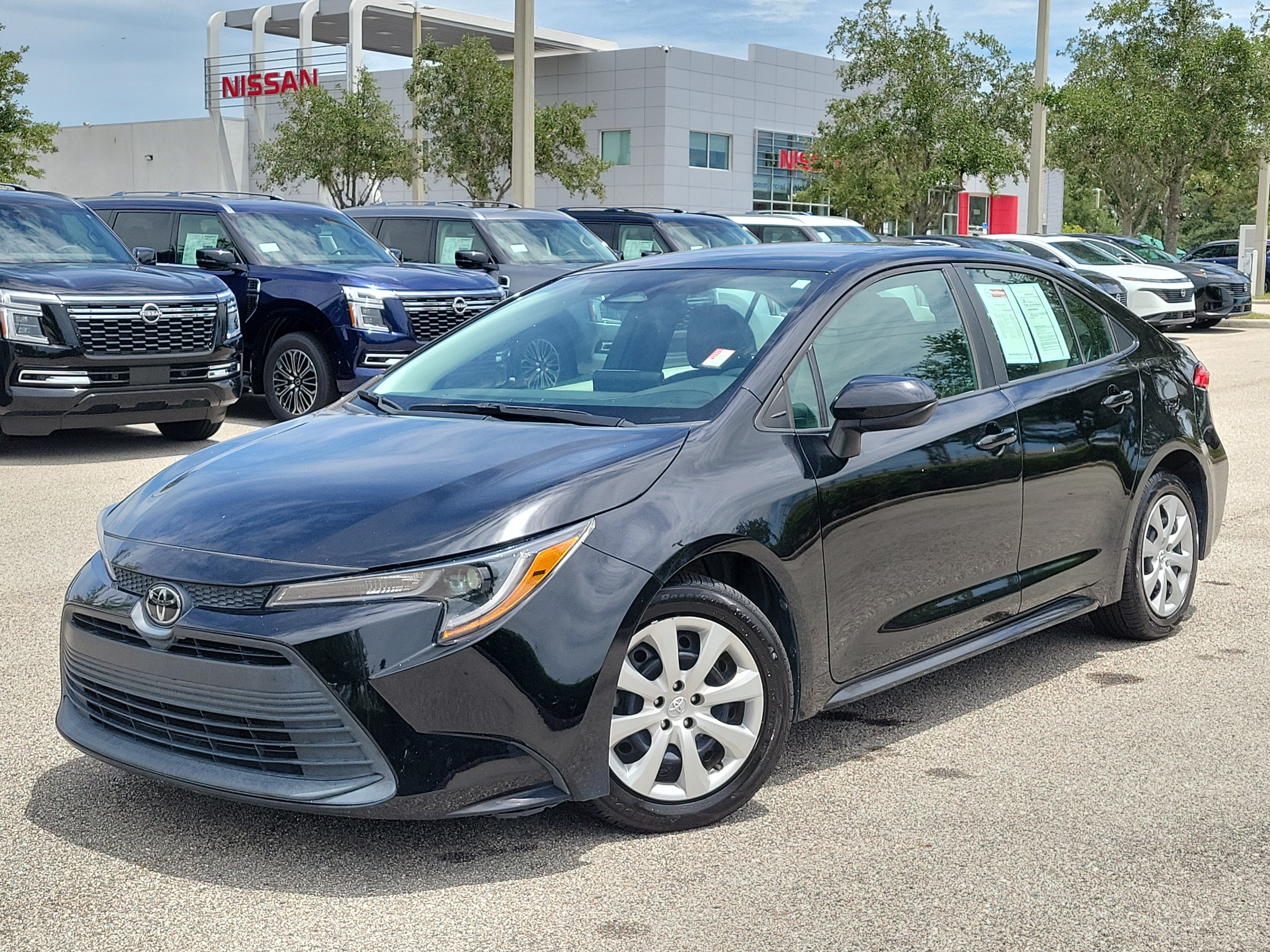Used 2023 Toyota Corolla LE FWD image 32