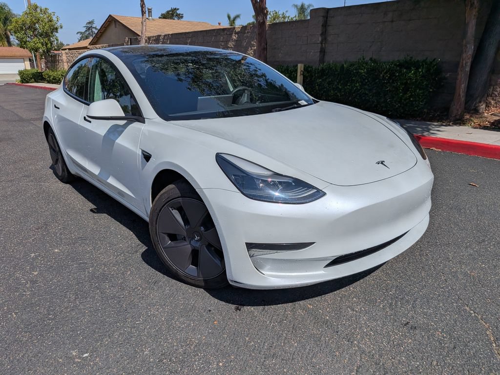 Used 2023 Tesla Model 3 Standard Range RWD image 2