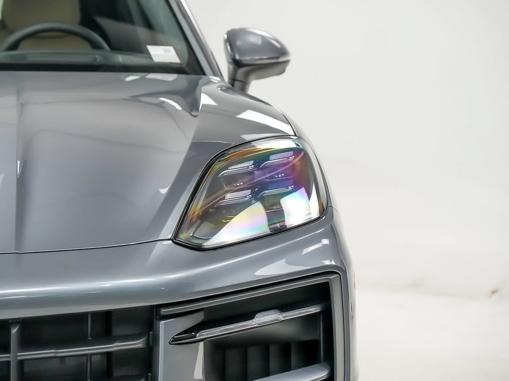 New 2026 Porsche Cayenne Coupe AWD/4WD image 7