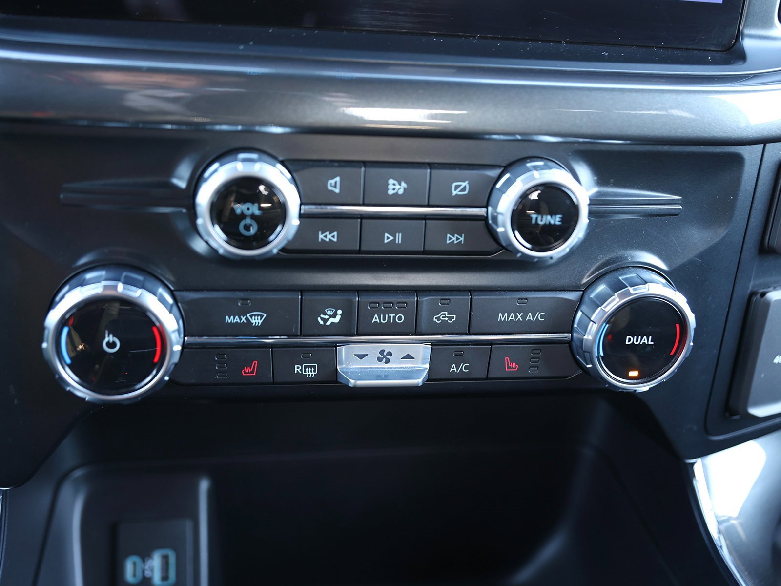 Used 2023 Ford F150 XLT w/ Equipment Group 302A High image 30