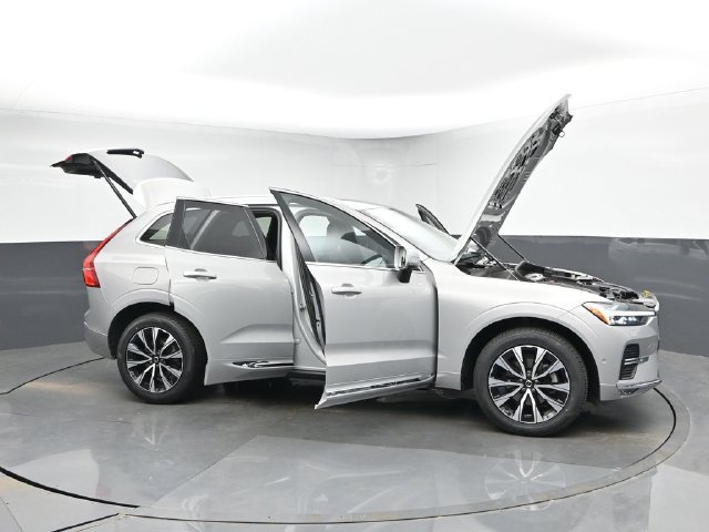 Used 2023 Volvo XC60 B5 Plus w/ Climate Package AWD/4WD image 51