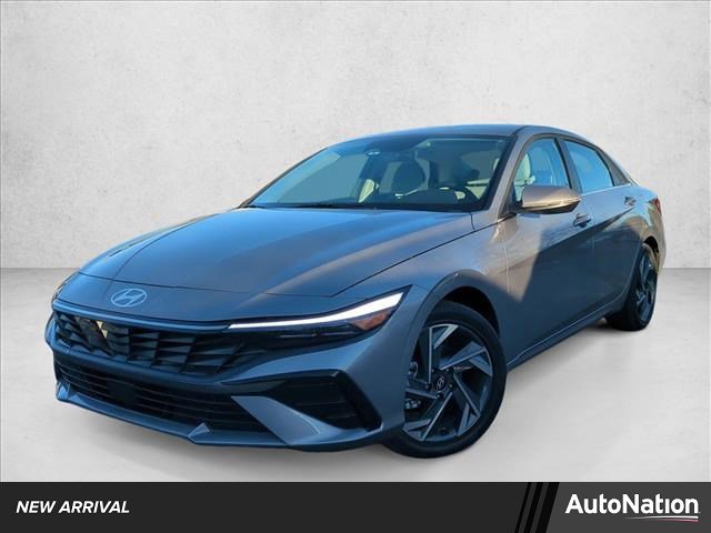 Used 2025 Hyundai Elantra Limited image 1