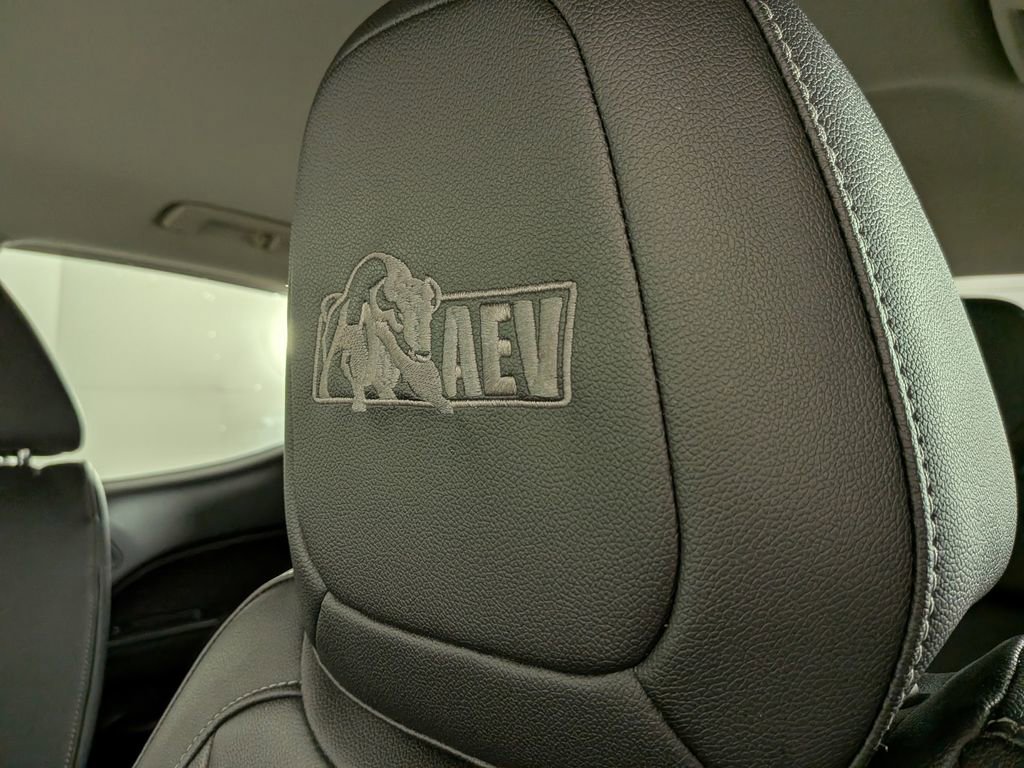 Used 2019 Chevrolet Colorado ZR2 w/ Colorado ZR2 Bison Edition image 19