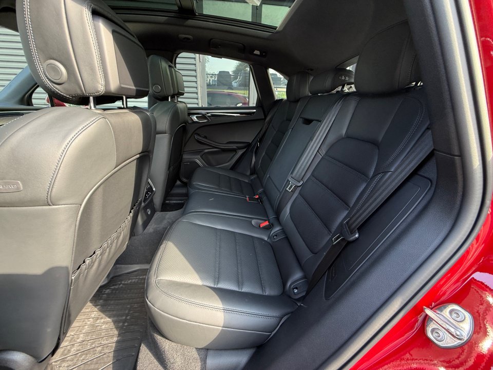 New 2026 Porsche Macan Turbo AWD/4WD image 20