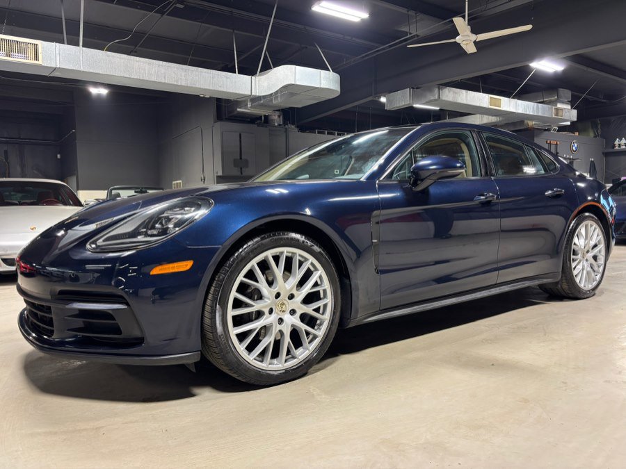 Used 2018 Porsche Panamera 4 image 2