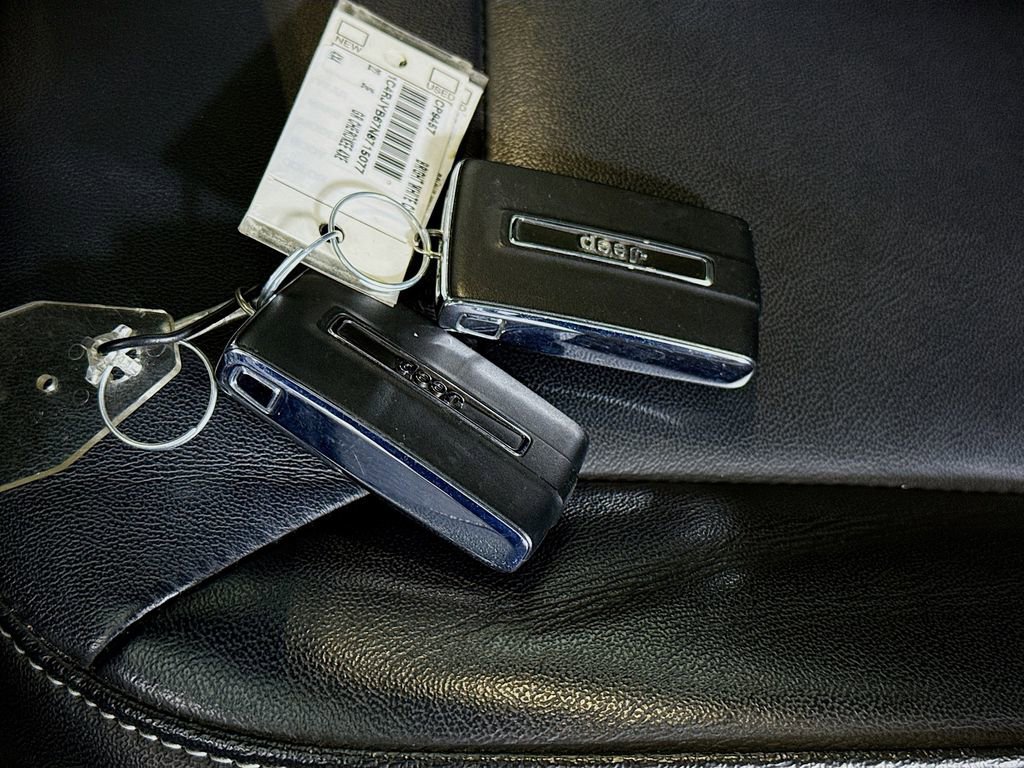 Used 2022 Jeep Grand Cherokee Limited 4xe image 34