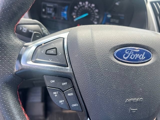 Used 2024 Ford Edge ST-Line w/ Class II Trailer Tow Package AWD/4WD image 27