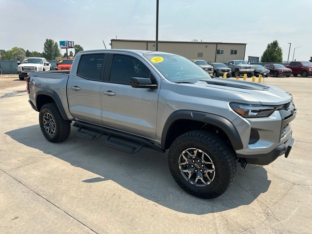 Certified 2025 Chevrolet Colorado ZR2 w/ Technology Package AWD/4WD image 33