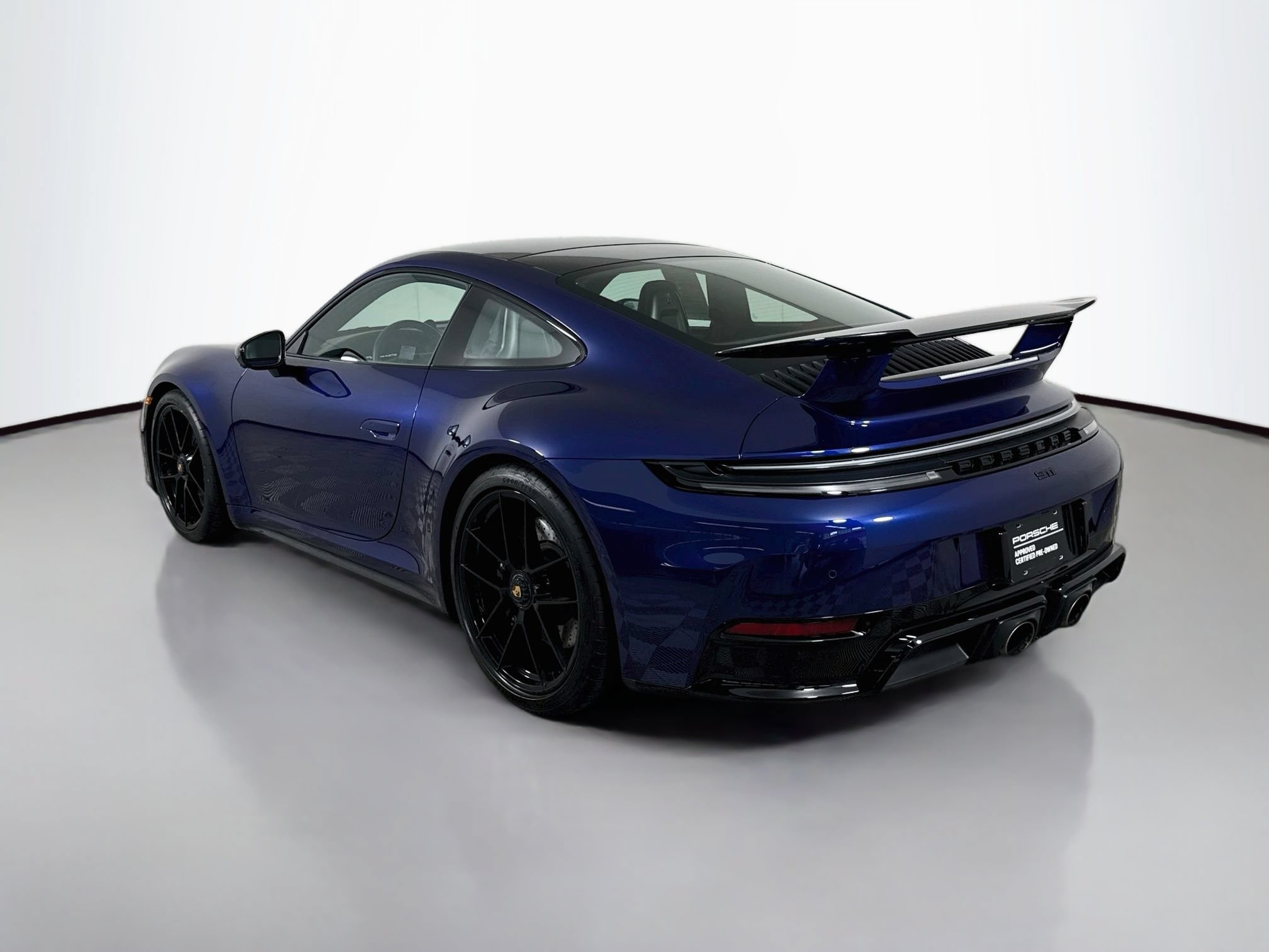 Certified 2025 Porsche 911 Carrera 4 GTS AWD/4WD image 3