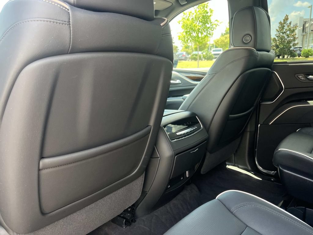 Certified 2024 Cadillac Escalade ESV Premium Luxury AWD/4WD image 21