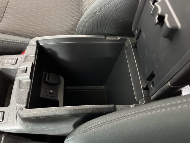 Used 2018 Nissan Rogue SV w/ Sun & Sound Touring Package image 29