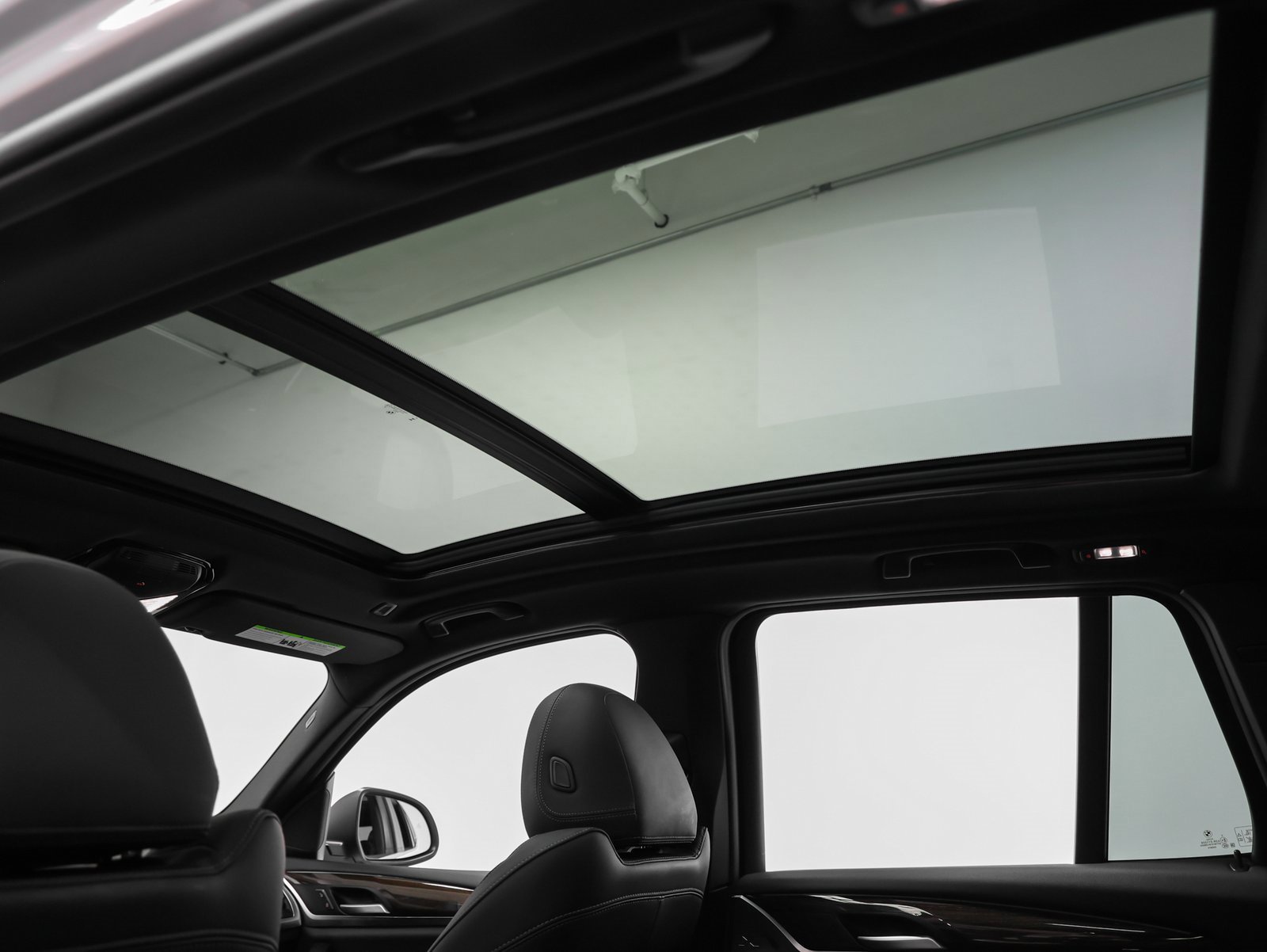 Used 2024 BMW X3 sDrive30i w/ Convenience Package image 40