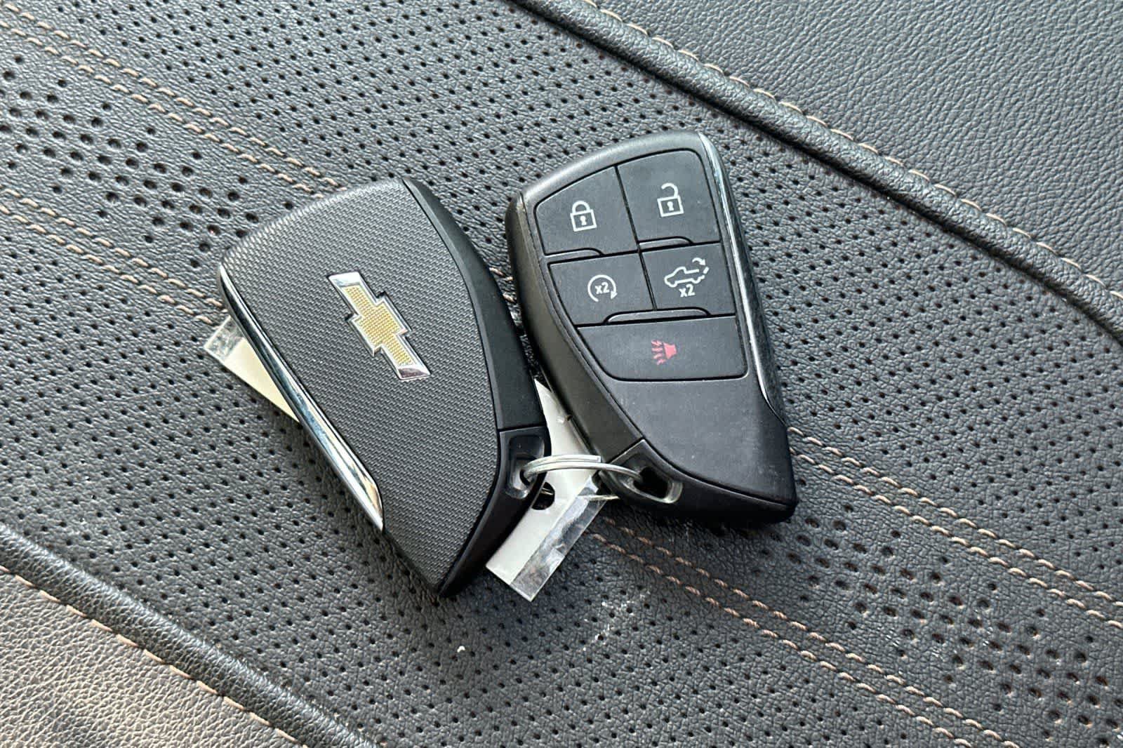 Used 2023 Chevrolet Silverado 1500 High Country w/ High Country Premium Package AWD/4WD image 27