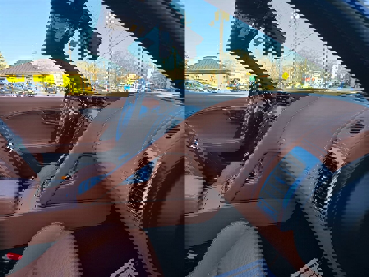 Used 2018 Jaguar F-TYPE R image 23