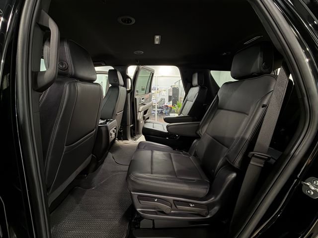 Used 2025 GMC Yukon Denali AWD/4WD image 12