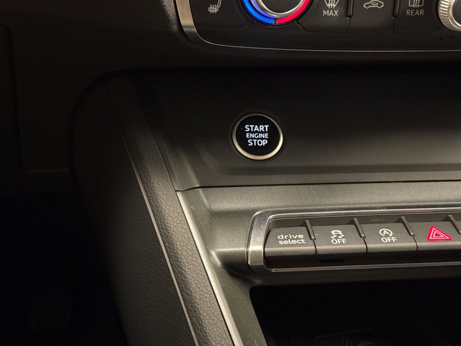 Certified 2025 Audi Q3 2.0T Premium w/ Convenience Package image 22