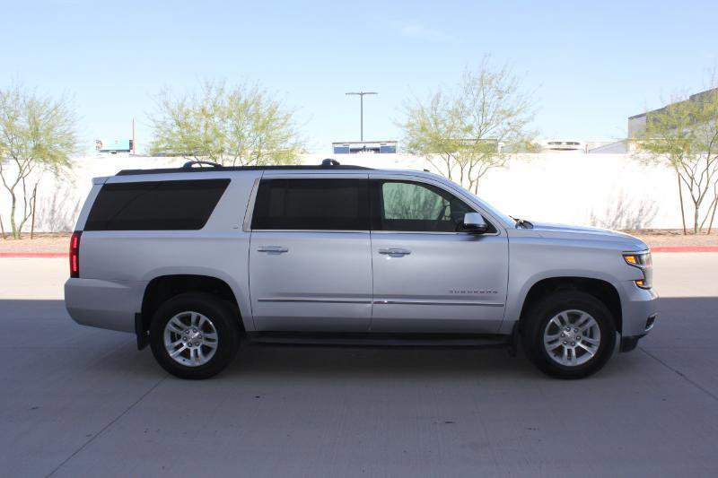 Used 2015 Chevrolet Suburban LT image 4