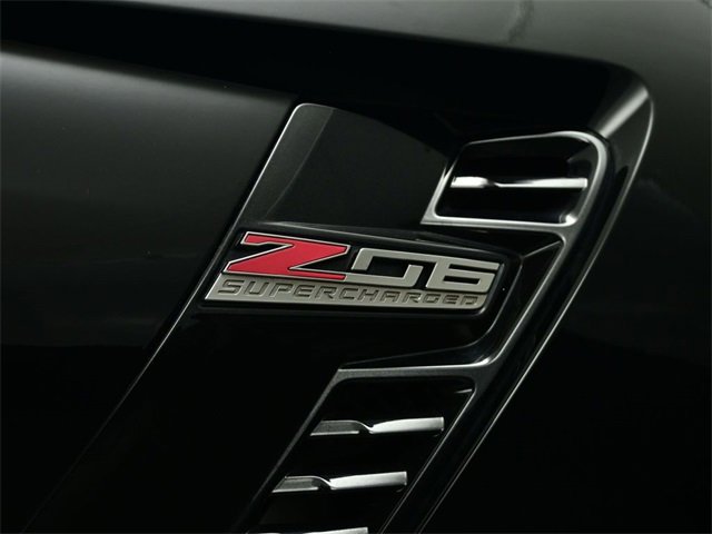 Used 2015 Chevrolet Corvette Z06 w/ 2LZ Preferred Equipment Group image 26