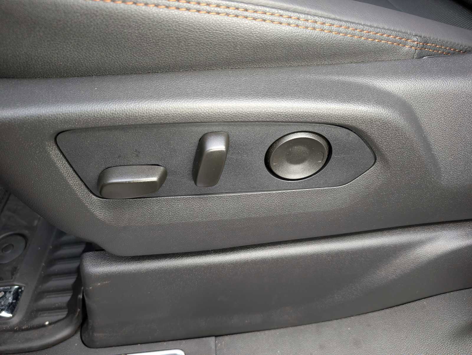 New 2026 GMC Sierra 2500 AT4 w/ Technology Package image 35