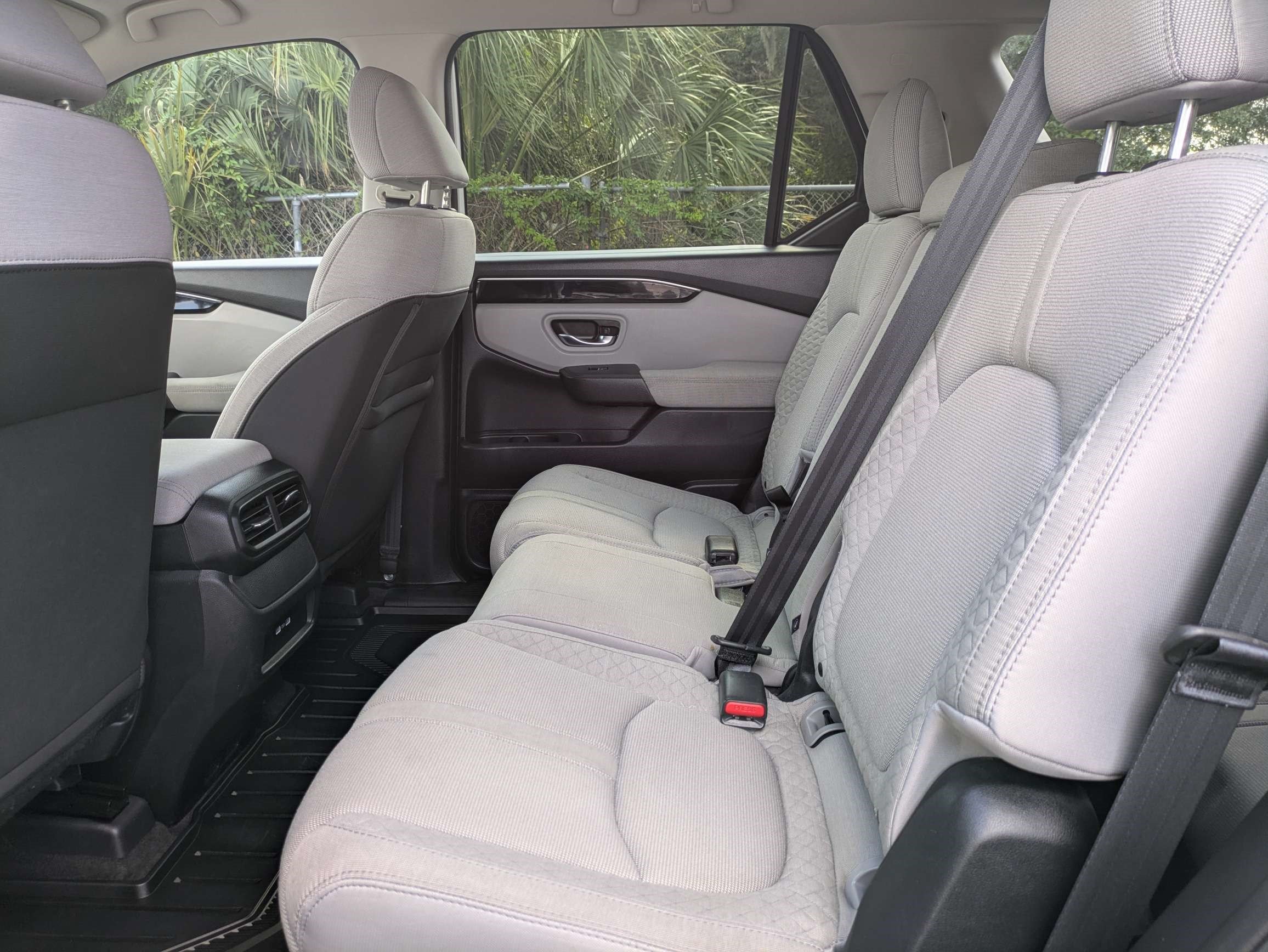 Used 2023 Honda Pilot LX image 13