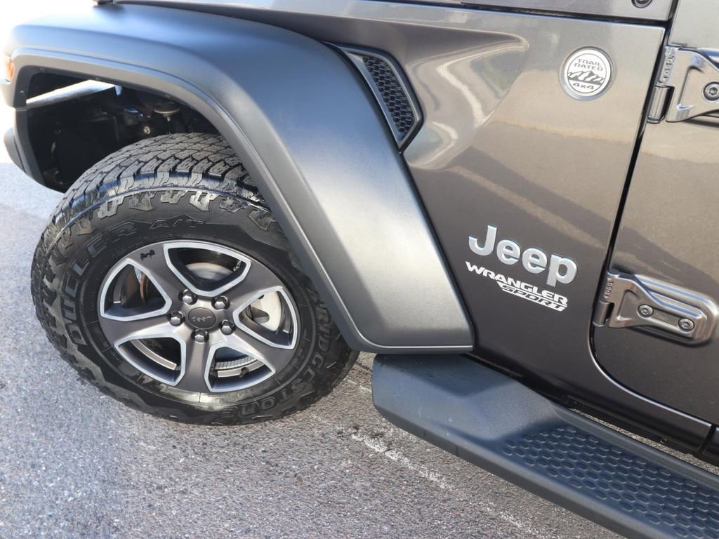Used 2019 Jeep Wrangler Sport S image 3