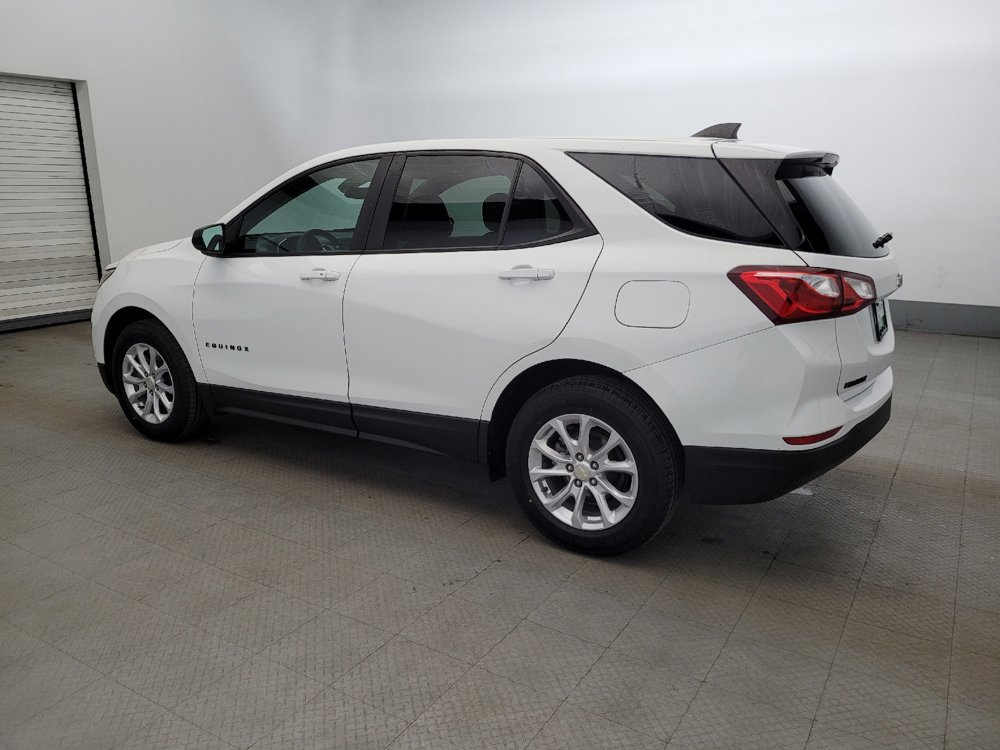 Used 2020 Chevrolet Equinox LS w/ LS Convenience Package image 3