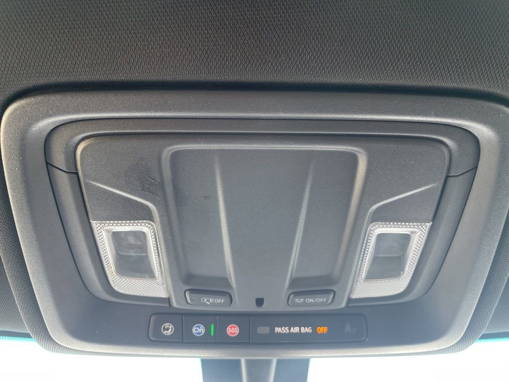 Used 2022 GMC Sierra 2500 AT4 image 28