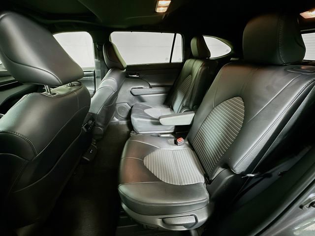 Certified 2025 Toyota Highlander XSE image 23