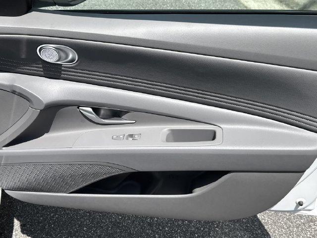 New 2026 Hyundai Elantra Sport FWD image 16
