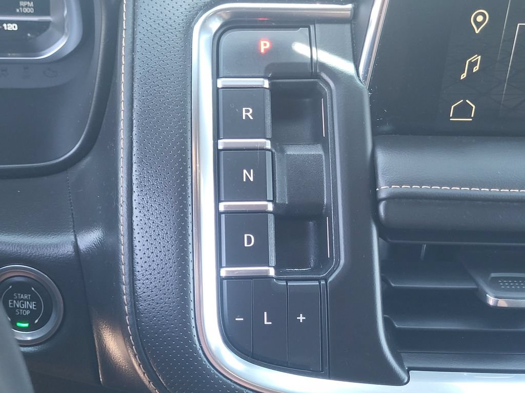 Used 2022 GMC Yukon XL AT4 AWD/4WD image 25