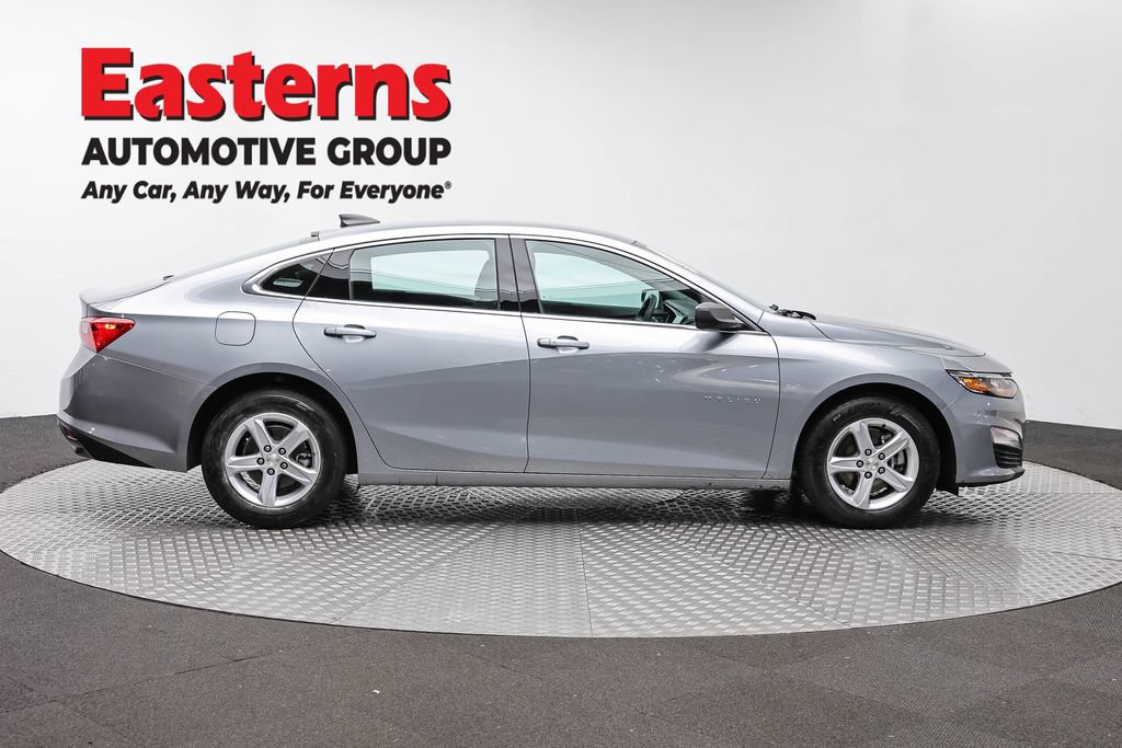 Used 2024 Chevrolet Malibu LS FWD image 4