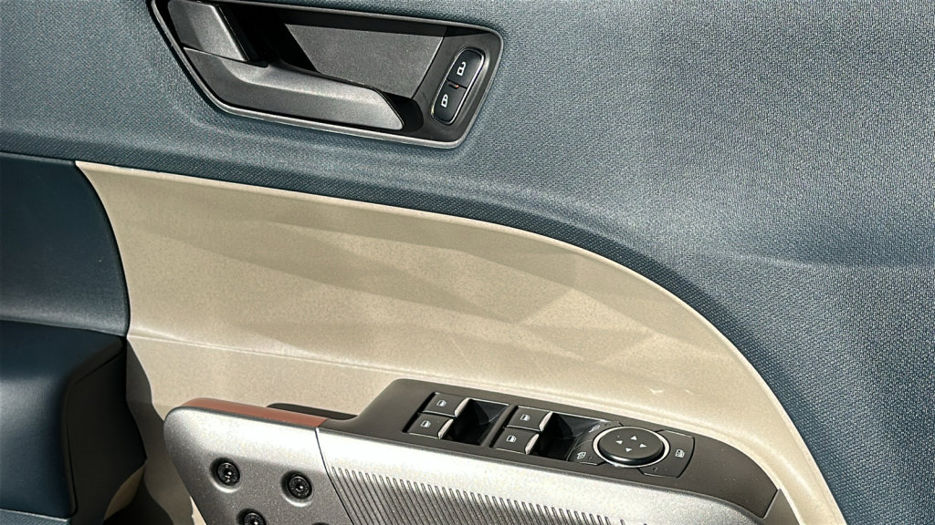 New 2025 Ford Maverick Lariat w/ 4K Tow Package image 22