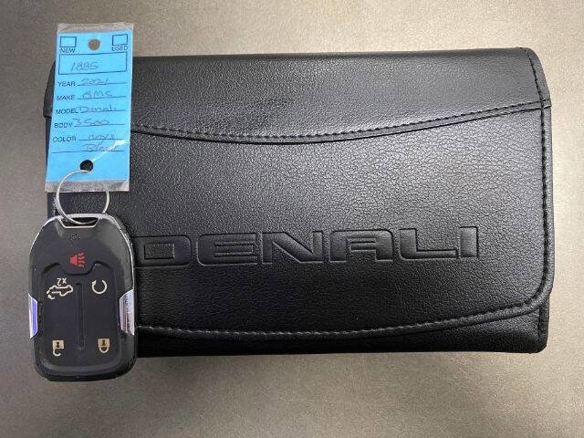 Used 2021 GMC Sierra 3500 Denali w/ Denali Black Diamond Edition image 27
