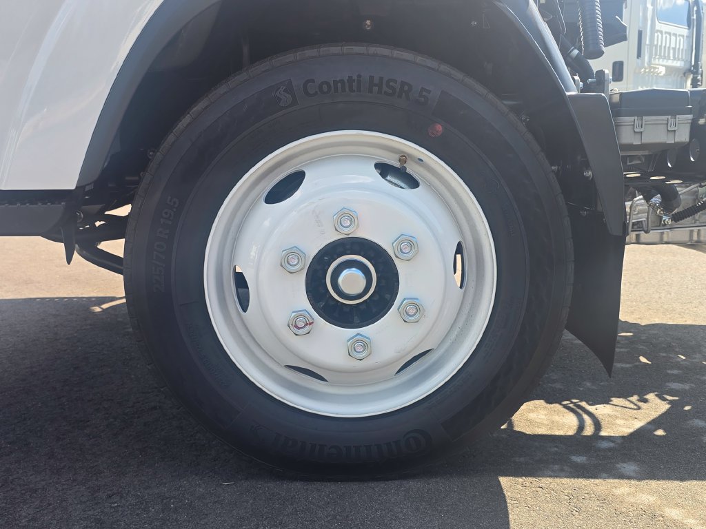 New 2027 Chevrolet Low Cab Forward RWD image 9