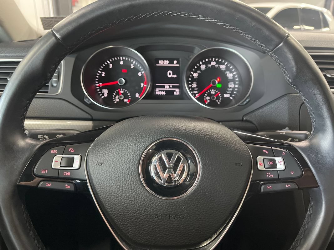 Used 2017 Volkswagen Jetta SE FWD image 37