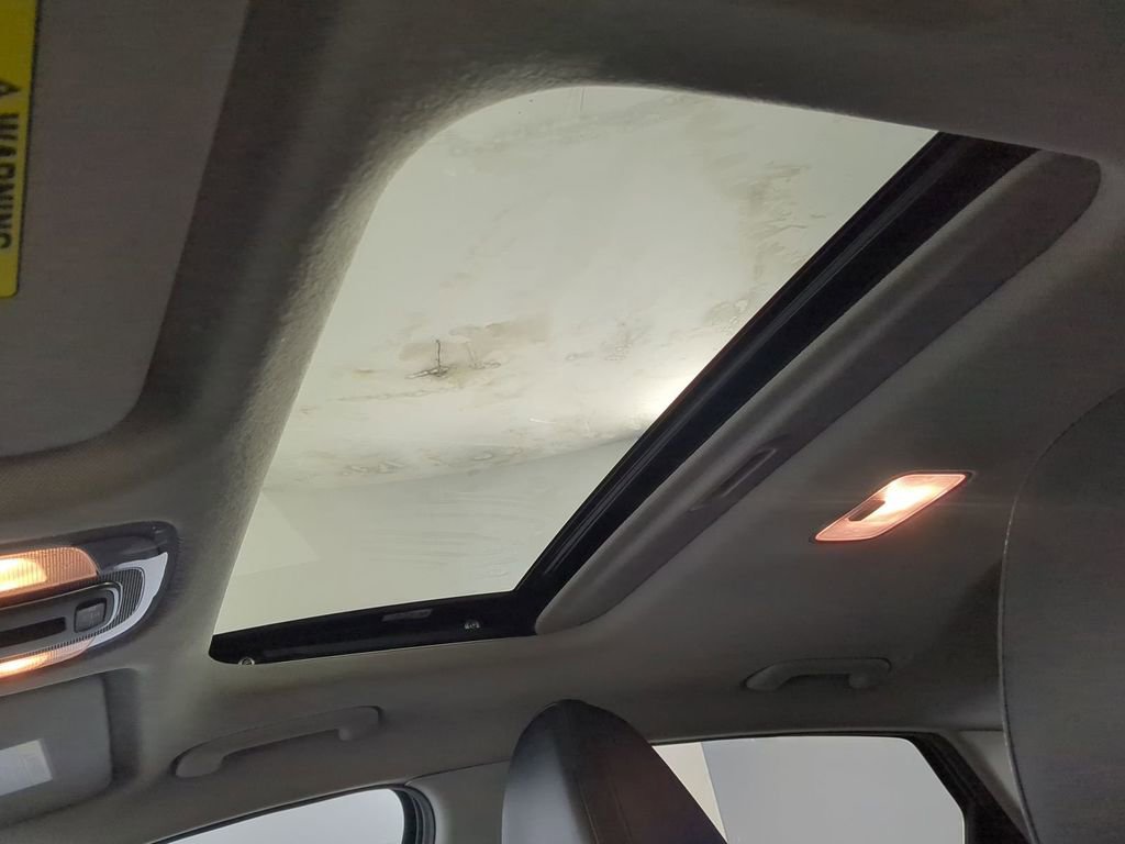 Certified 2024 Hyundai Elantra Limited image 23