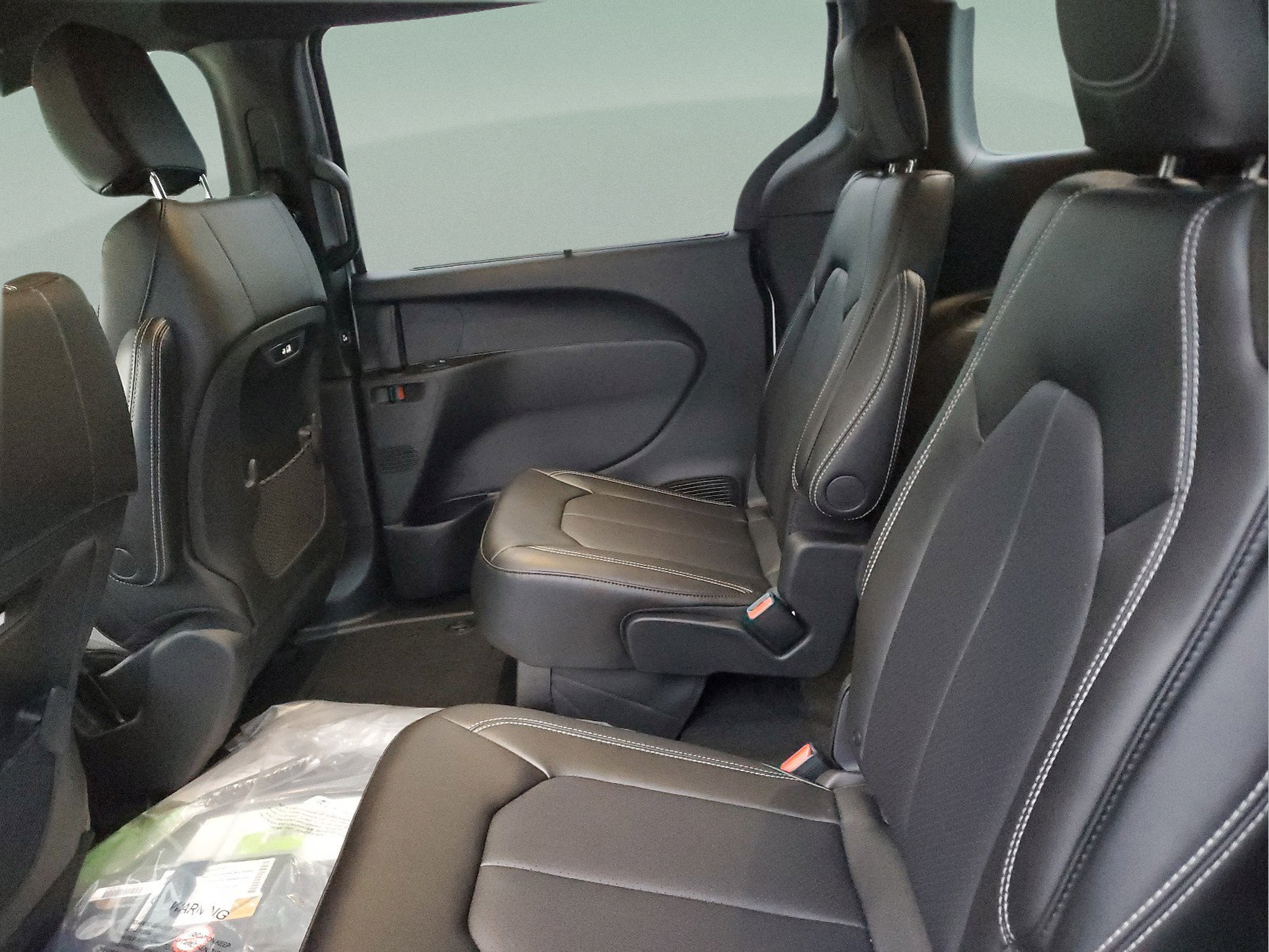 New 2026 Chrysler Pacifica Select FWD image 6