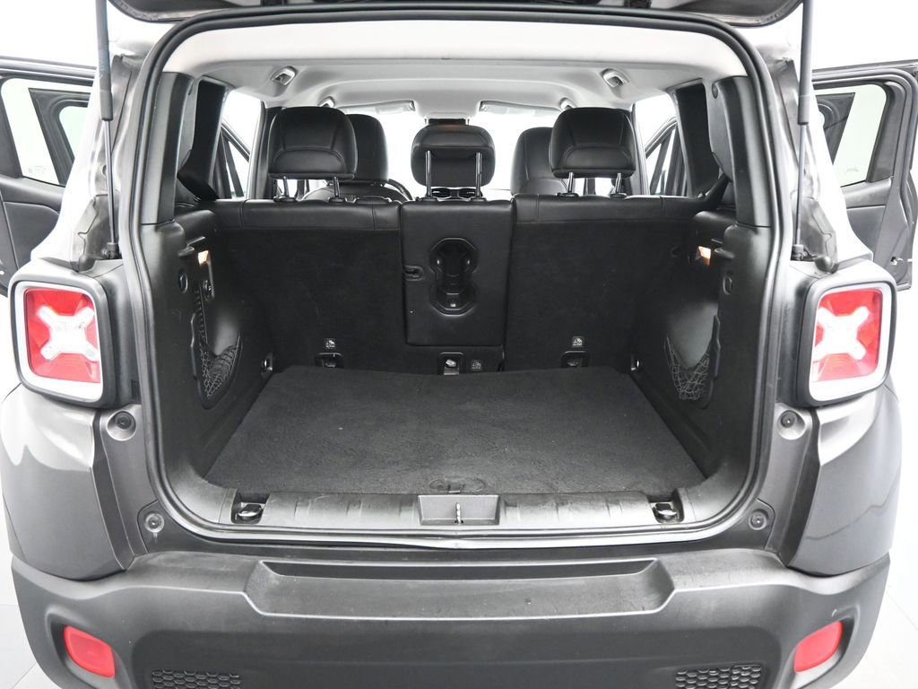 Used 2017 Jeep Renegade Limited FWD image 19