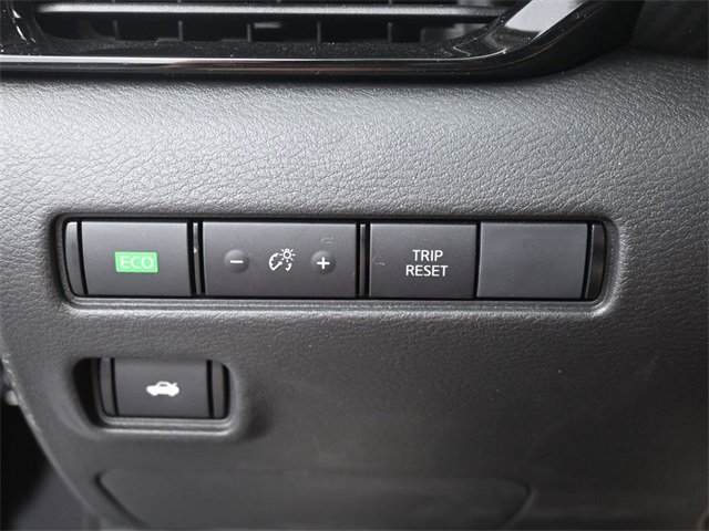 Used 2025 Nissan Sentra SR w/ SR Premium Package image 17