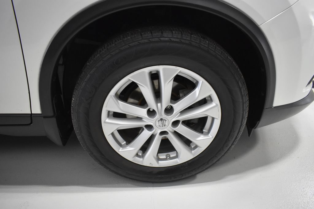 Used 2014 Nissan Rogue SV w/ SV Premium Package FWD image 10