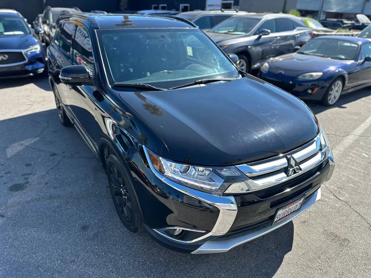 Used 2018 Mitsubishi Outlander LE image 2