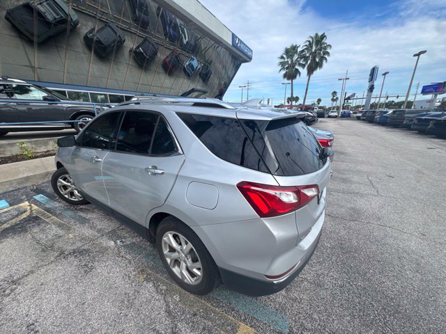 Used 2018 Chevrolet Equinox Premier FWD image 3