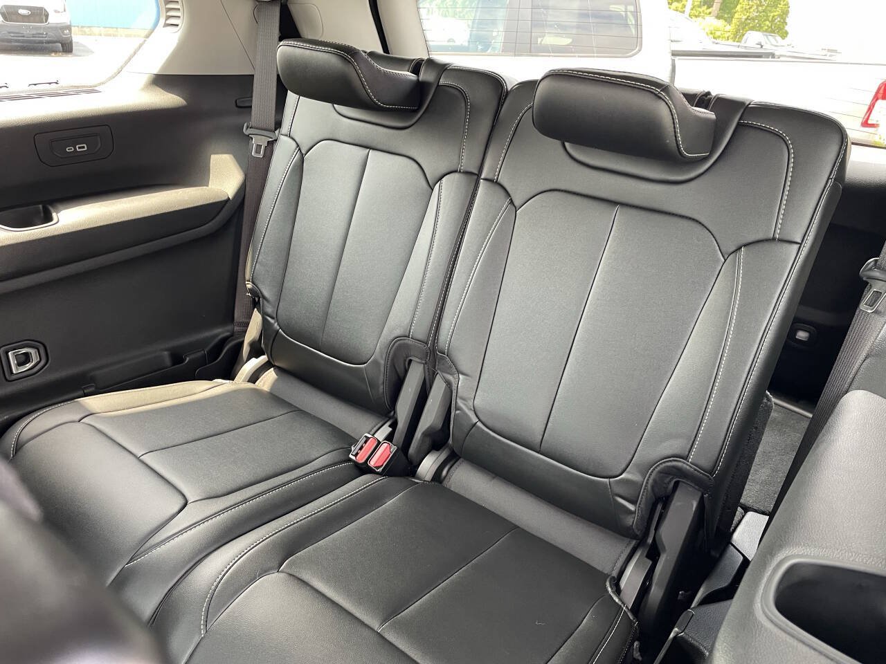 Used 2024 Jeep Grand Cherokee L Limited AWD/4WD image 6