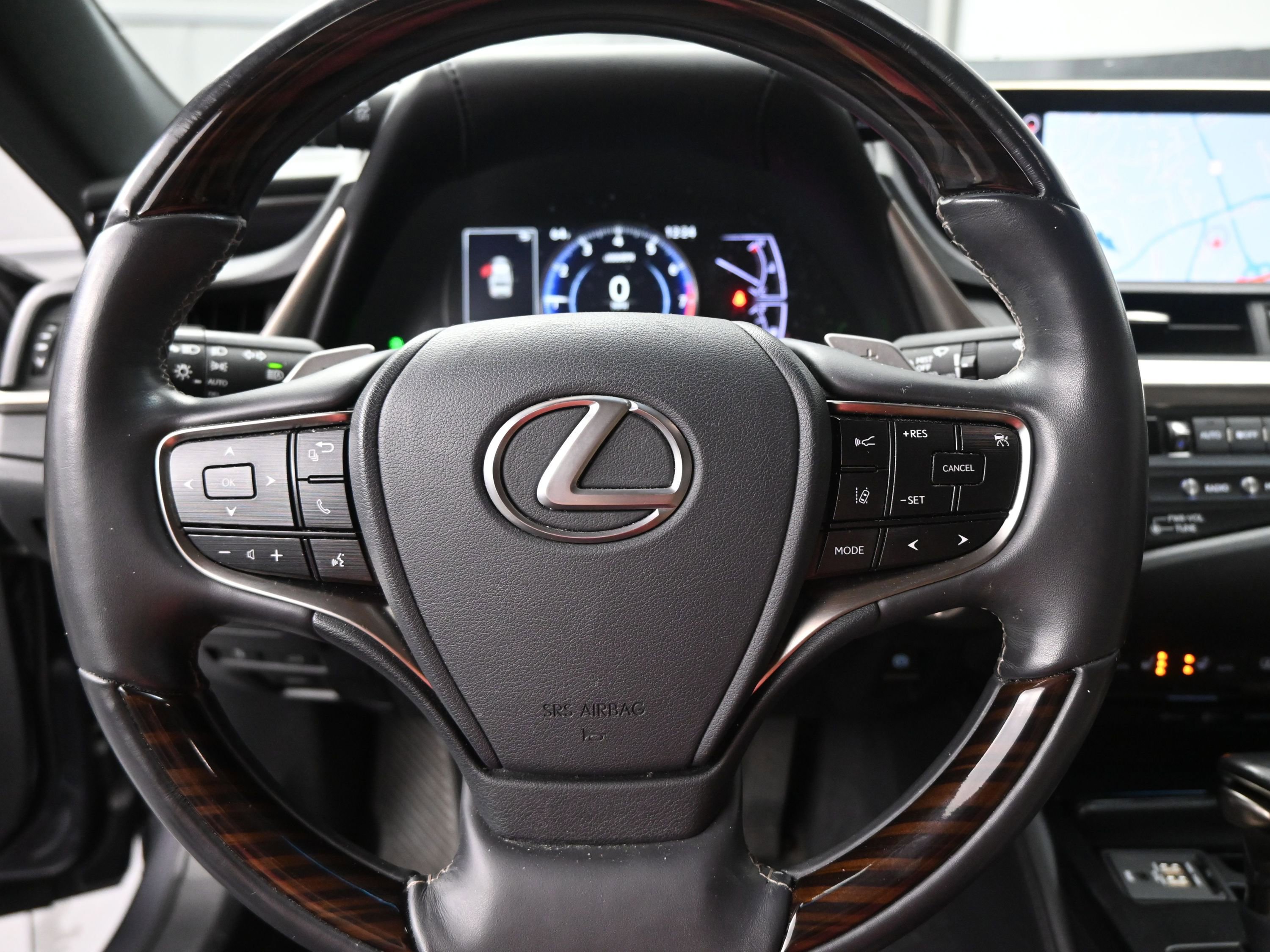 Used 2019 Lexus ES 350 Luxury w/ Accessory Package 2 image 11