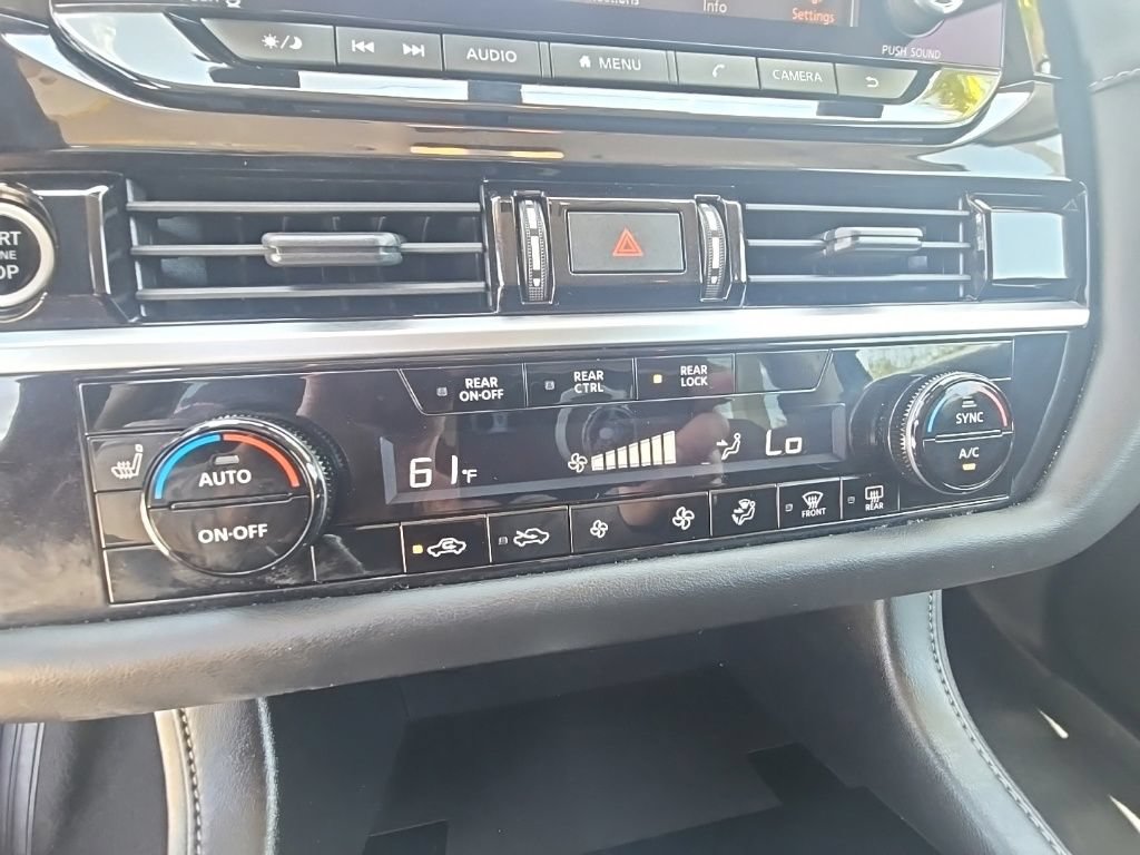 Used 2024 Nissan Pathfinder SV FWD image 21