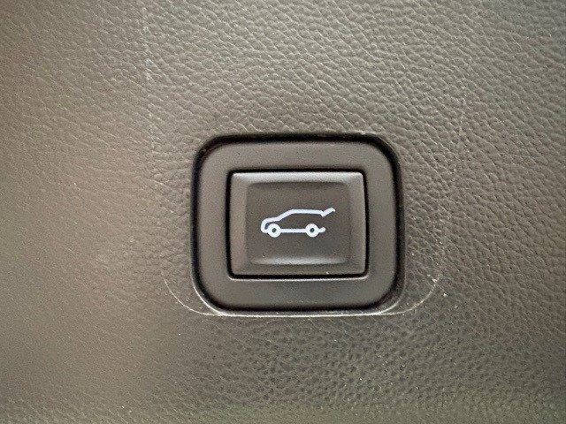 Certified 2023 Chevrolet Traverse LT w/ LPO, Floor Liner Package image 13