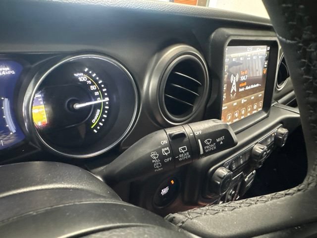 Used 2023 Jeep Wrangler Unlimited w/ Cold Weather Group AWD/4WD image 36