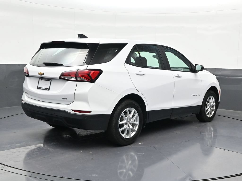 Used 2023 Chevrolet Equinox LS w/ Driver Confidence II Package AWD/4WD image 5