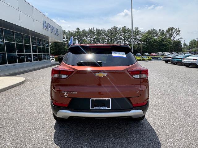 Used 2021 Chevrolet TrailBlazer LT w/ Convenience Package FWD image 4